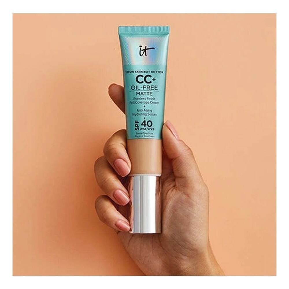 IT Cosmetics Your Skin But Better CC+ Oil Free Matte SPF40 neutral medium new
